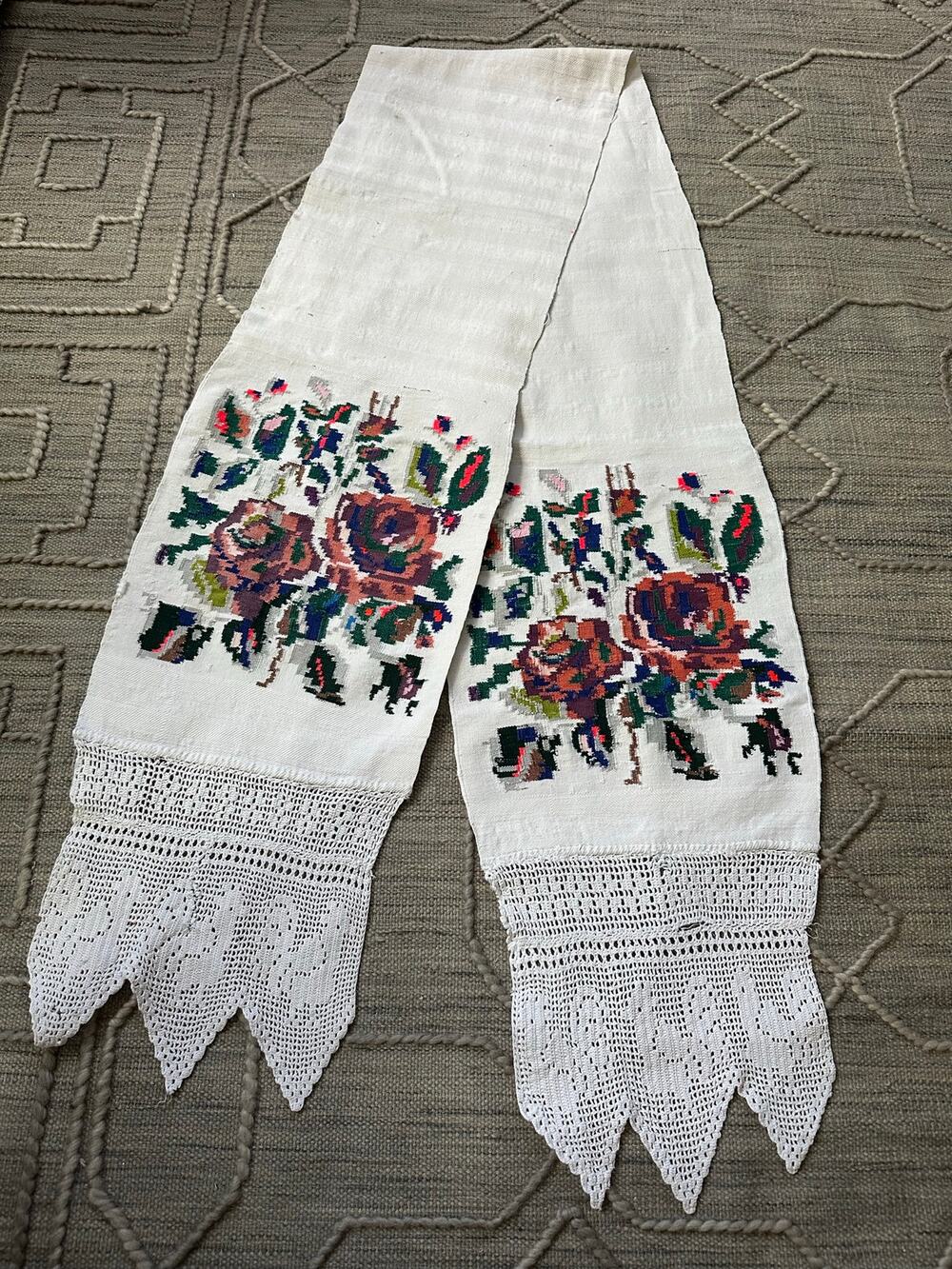 Vintage embroidered Ukrainian folk towel rushnuck table runner Handmade floral